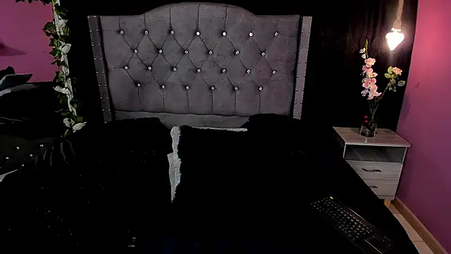 slutty venus online show from February 27, 2025, 10:26 am