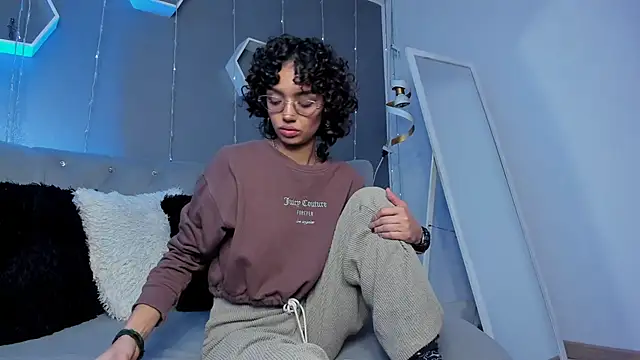 slutty venus online show from March 9, 2025, 3:32 am