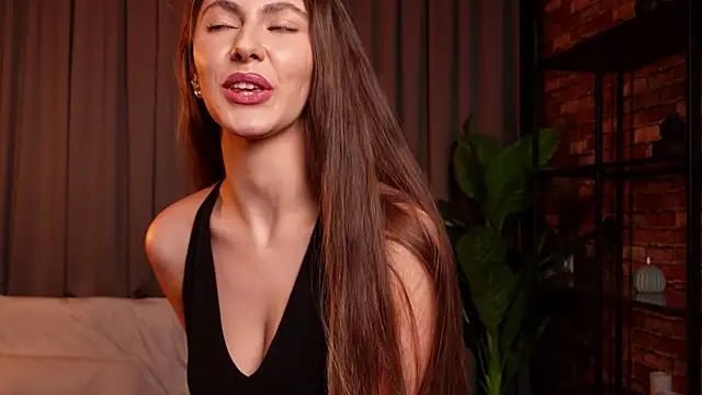 Snapshot of MuseSolis chatting on January 28, 2025, 3:57 am MuseSolis online show from January 28, 2025, 3:57 am