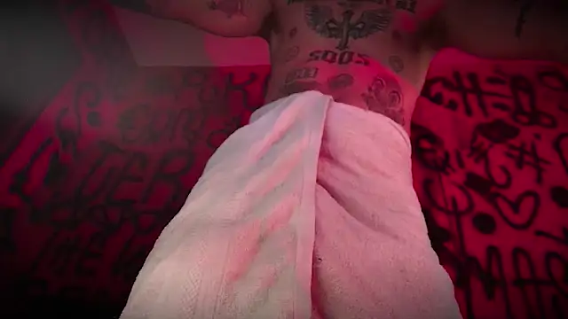 Junihn0 online show from February 8, 2025, 12:06 pm