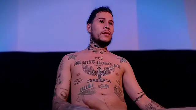 Junihn0 online show from September 9, 2025, 8:41 pm