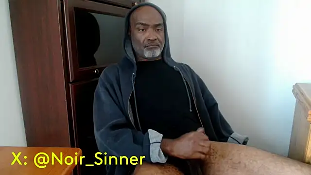 Snapshot of sinnernoir chatting on April 20, 2026, 2:09 pm sinnernoir online show from April 20, 2026, 2:09 pm