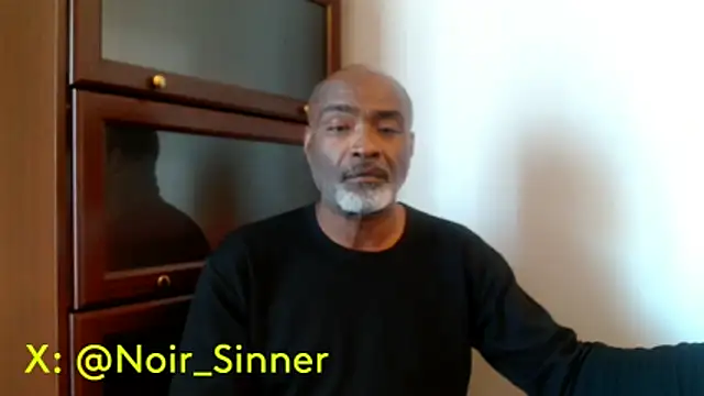 Snapshot of sinnernoir chatting on May 1, 2026, 5:17 pm sinnernoir online show from May 1, 2026, 5:17 pm