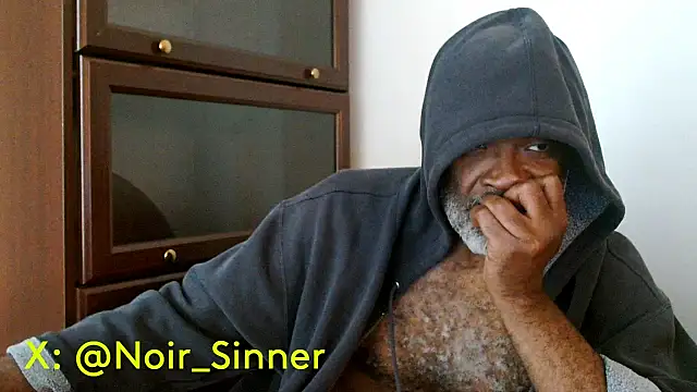 Snapshot of sinnernoir chatting on May 11, 2026, 12:55 pm sinnernoir online show from May 11, 2026, 12:55 pm