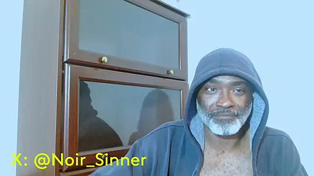 Snapshot of sinnernoir chatting on May 16, 2026, 10:36 am sinnernoir online show from May 16, 2026, 10:36 am