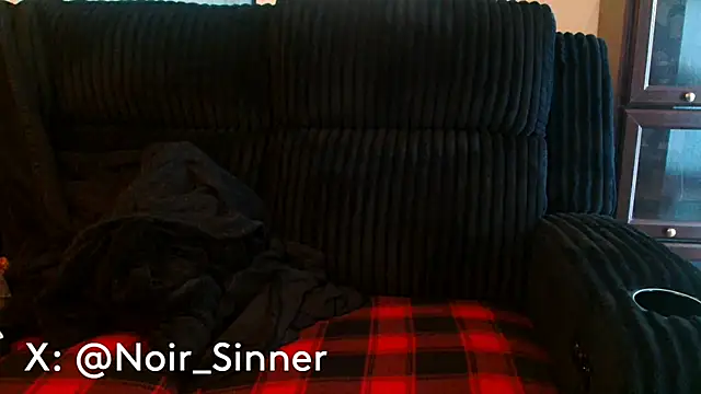Snapshot of sinnernoir chatting on June 1, 2026, 12:29 pm sinnernoir online show from June 1, 2026, 12:29 pm