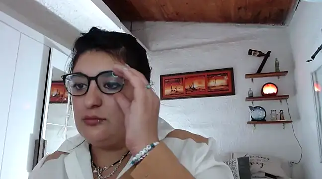 Snapshot of infiernowoman23 chatting on December 25, 2024, 2:35 am infiernowoman23 online show from December 25, 2024, 2:35 am