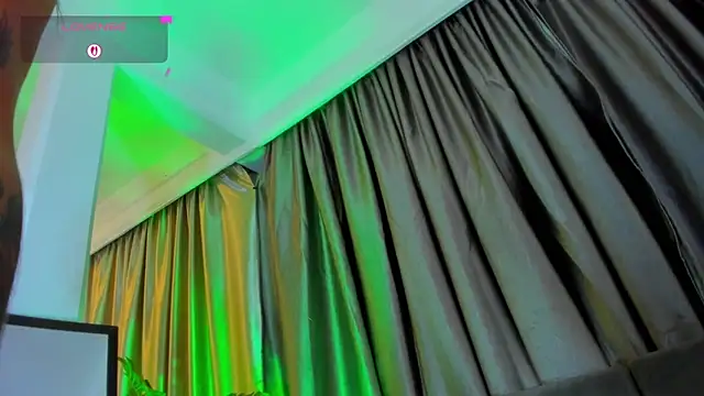 Snapshot of SofiDavid chatting on November 16, 2025, 11:10 pm SofiDavid online show from November 16, 2025, 11:10 pm