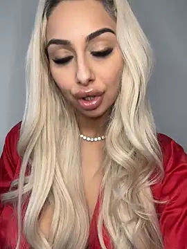 GoldenAmber online show from February 8, 2025, 1:44 pm