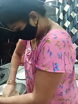 Cute-Aadhvita online show from February 19, 2026, 1:23 am