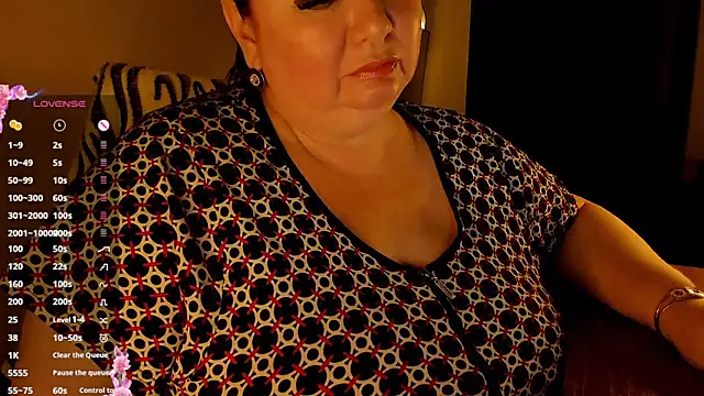 SexxyDreams1 online show from January 29, 2025, 2:10 pm