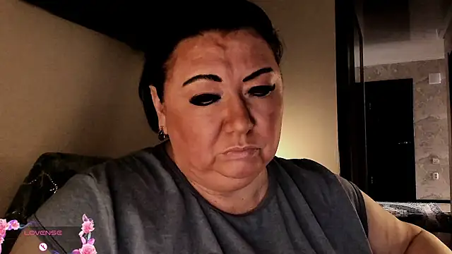 SexxyDreams1 online show from September 19, 2025, 5:09 am