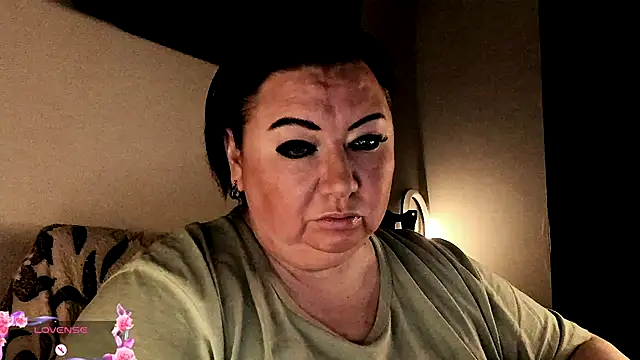 SexxyDreams1 online show from October 6, 2025, 6:11 am