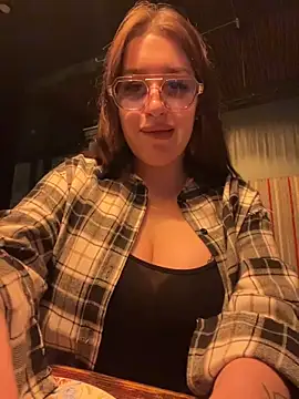 Snapshot of VikiDemi chatting on February 9, 2026, 3:16 pm VikiDemi online show from February 9, 2026, 3:16 pm