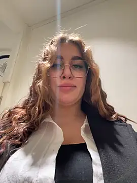 Snapshot of VikiDemi chatting on February 25, 2026, 2:59 pm VikiDemi online show from February 25, 2026, 2:59 pm