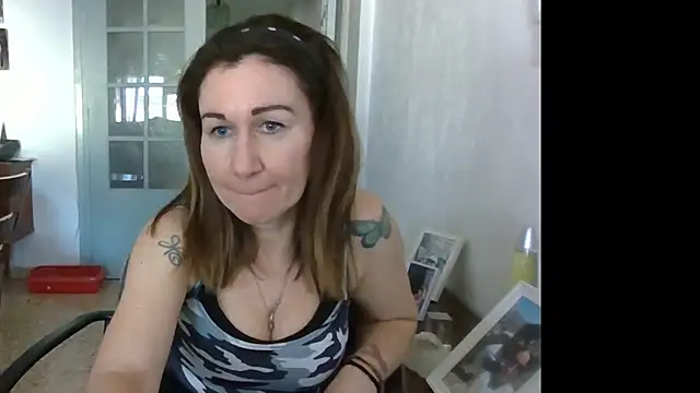 TamaraSweetxo online show from April 14, 2026, 4:24 pm