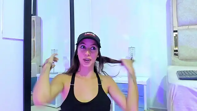 jolie lov online show from January 29, 2025, 1:17 pm