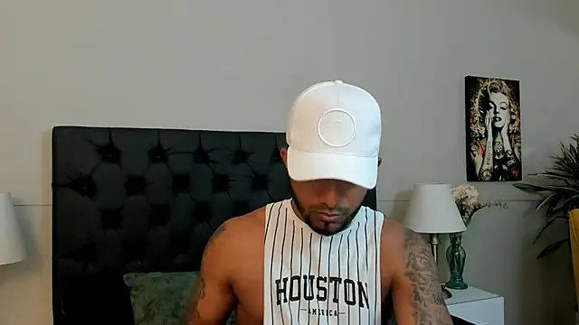 Snapshot of Robin_Rief chatting on September 11, 2025, 3:28 am Robin Rief online show from September 11, 2025, 3:28 am