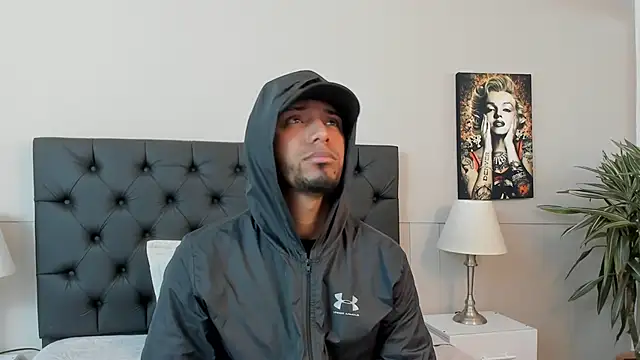 Snapshot of Robin_Rief chatting on September 28, 2025, 3:12 am Robin Rief online show from September 28, 2025, 3:12 am