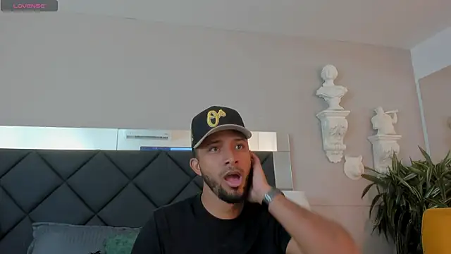 Snapshot of Robin_Rief chatting on November 23, 2025, 3:50 am Robin Rief online show from November 23, 2025, 3:50 am