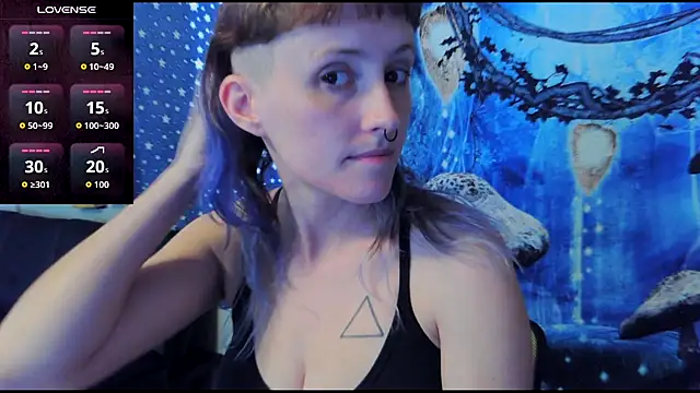  hellostormy  online show from September 15, 2025, 3:56 pm