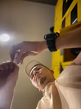 adam-rivera online show from October 15, 2025, 7:14 pm