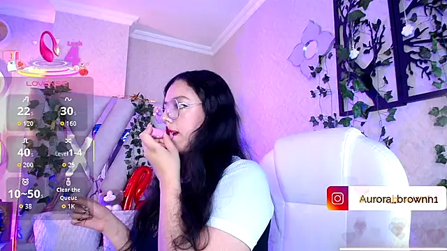 Aurora Brownn online show from November 28, 2025, 4:37 am