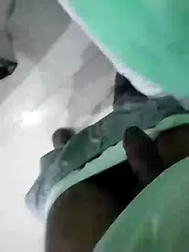 KUKU69XX online show from December 25, 2024, 7:34 pm