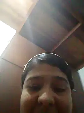 Snapshot of LilyChloe11 chatting on January 22, 2025, 7:03 pm LilyChloe11 online show from January 22, 2025, 7:03 pm