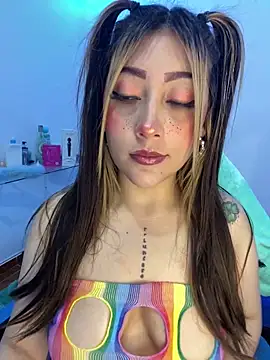 Luna SofiaXX online show from April 2, 2026, 5:38 am