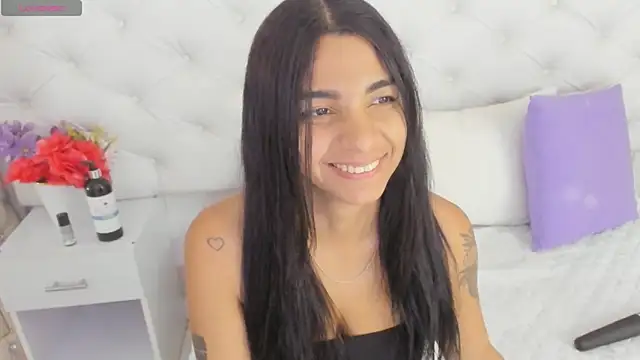 anchela-garcia1 online show from December 18, 2025, 2:12 pm