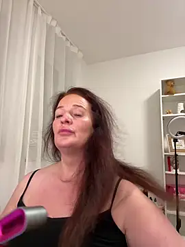 Engel mia online show from March 27, 2026, 10:42 pm