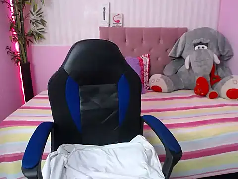 ximena bunny online show from December 24, 2024, 6:50 pm