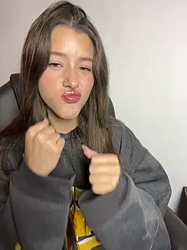 ally sunn  online show from February 27, 2025, 6:40 am