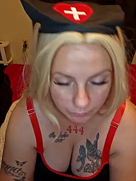 Snapshot of PeakabumPromo chatting on November 1, 2025, 12:34 am PeakabumPromo online show from November 1, 2025, 12:34 am