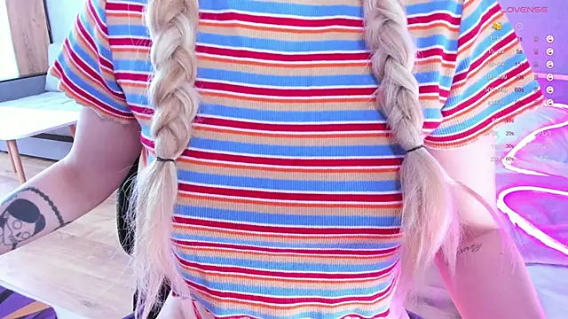 Amy honey angel online show from February 25, 2026, 11:20 am