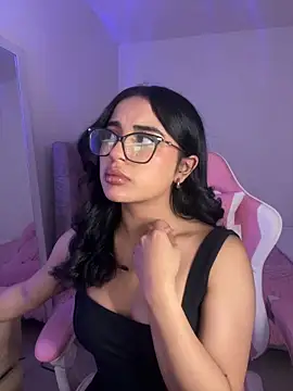 Emily-14 online show from April 5, 2026, 1:58 am