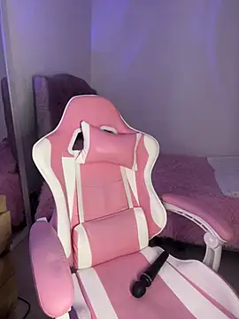 Emily-14 online show from April 13, 2026, 7:25 am