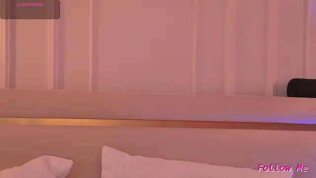 DorisHell online show from December 21, 2025, 12:18 am