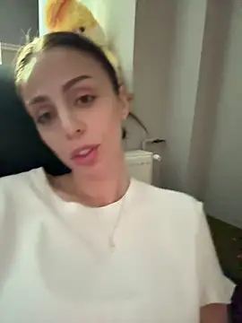 HayleyBlair online show from May 26, 2026, 10:55 am