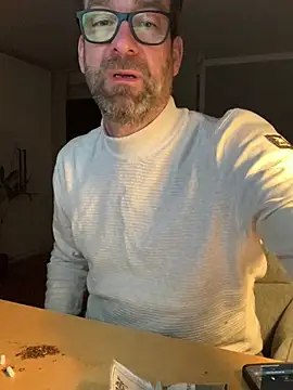 Snapshot of Sash_Ge chatting on January 17, 2026, 10:46 pm Sash Ge online show from January 17, 2026, 10:46 pm