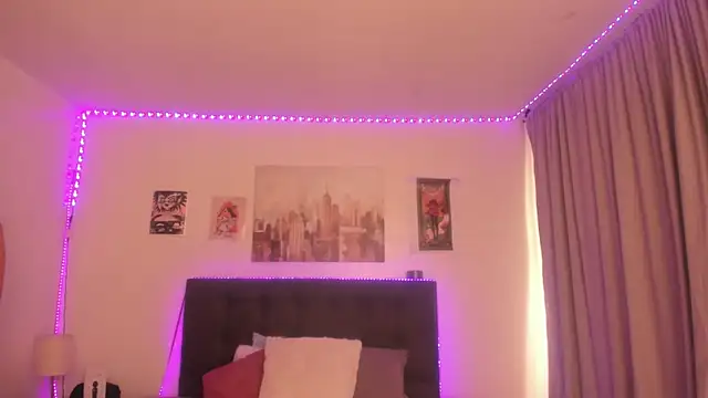 Snapshot of _lara1 chatting on December 16, 2025, 7:30 pm lara1 online show from December 16, 2025, 7:30 pm