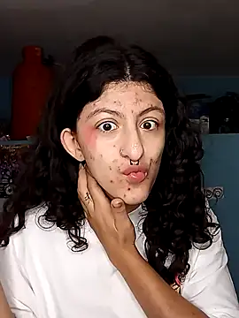 LoveElectra online show from December 12, 2024, 3:37 pm