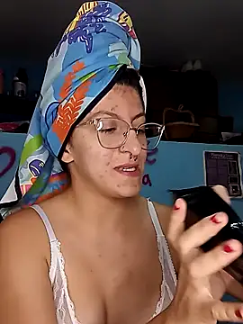 LoveElectra online show from March 18, 2025, 8:59 pm