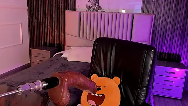 Lillyortiz online show from October 27, 2025, 8:02 pm