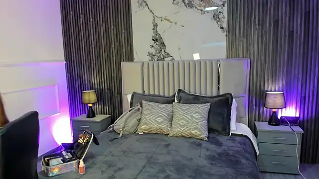 Lillyortiz online show from May 30, 2026, 12:46 pm