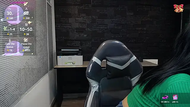 Snapshot of SaraBraun_ chatting on December 26, 2024, 11:03 pm SaraBraun online show from December 26, 2024, 11:03 pm