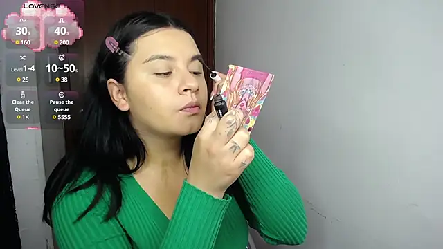 Snapshot of SaraBraun_ chatting on February 13, 2025, 3:03 pm SaraBraun online show from February 13, 2025, 3:03 pm