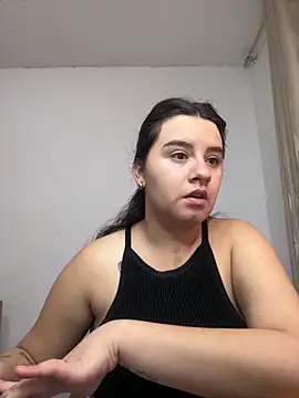 Snapshot of SaraBraun_ chatting on September 24, 2025, 3:59 pm SaraBraun online show from September 24, 2025, 3:59 pm