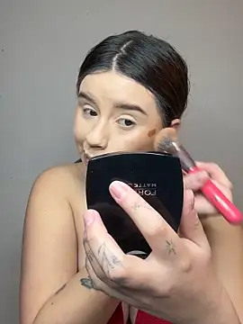 Snapshot of SaraBraun_ chatting on February 3, 2026, 5:29 pm SaraBraun online show from February 3, 2026, 5:29 pm